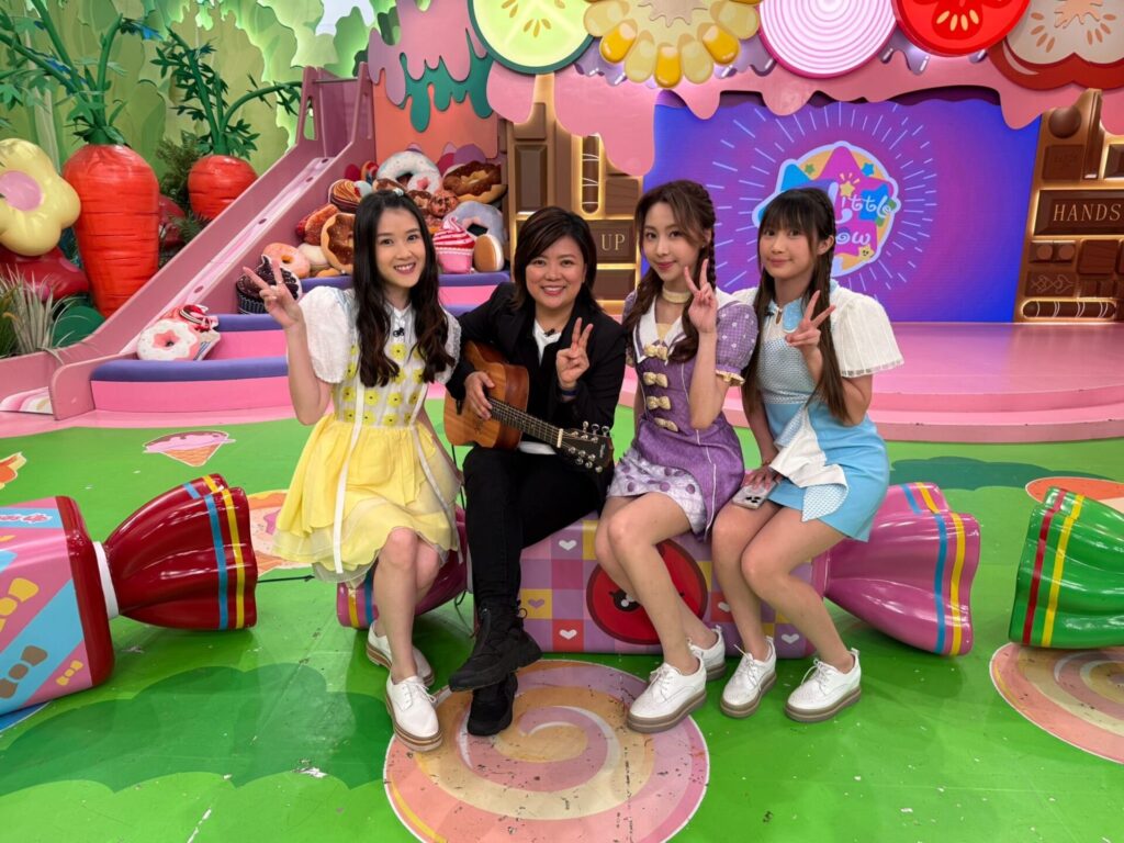 Lorraine was on the TVB "Hands Up" TV program.
